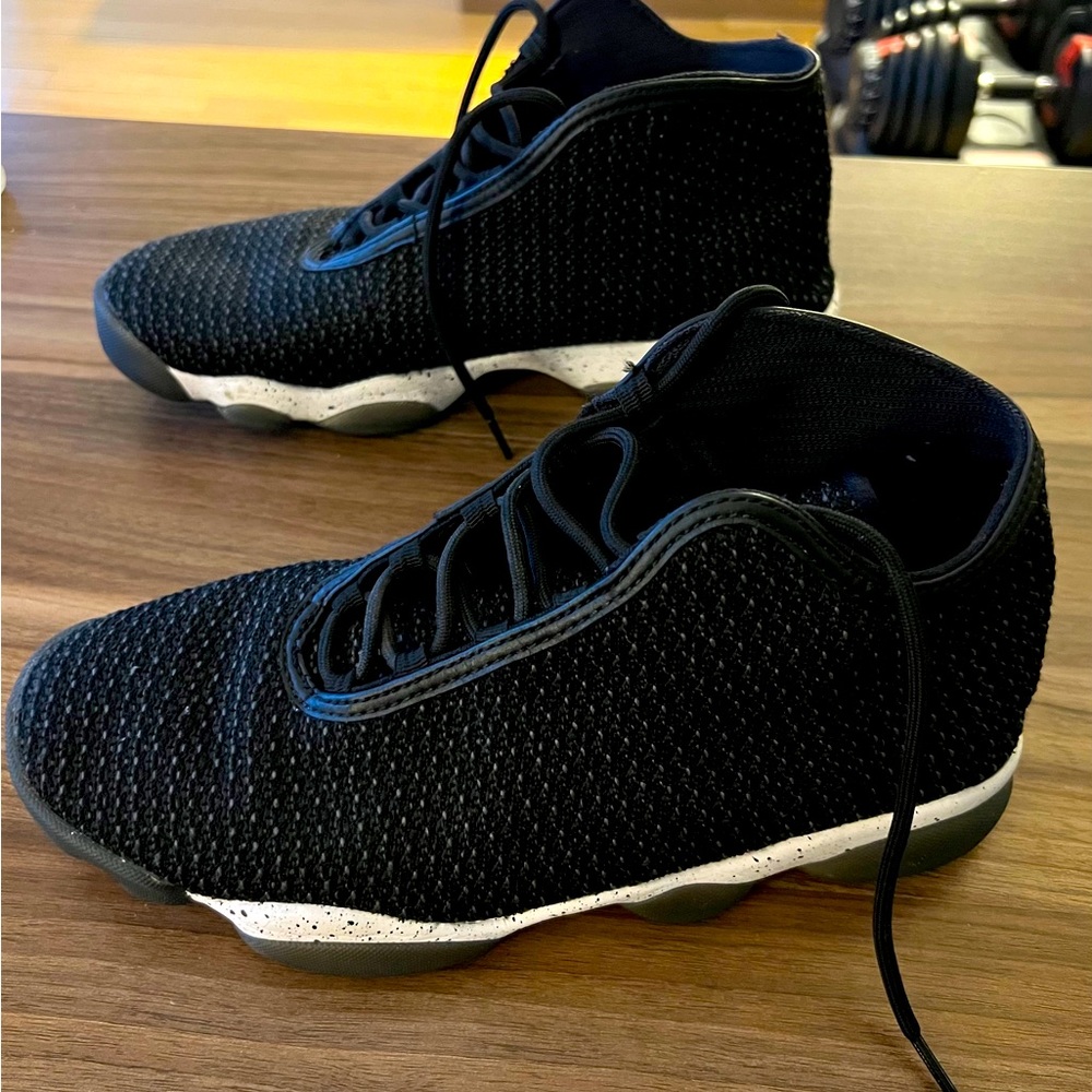 Jordan Horizon - Black White